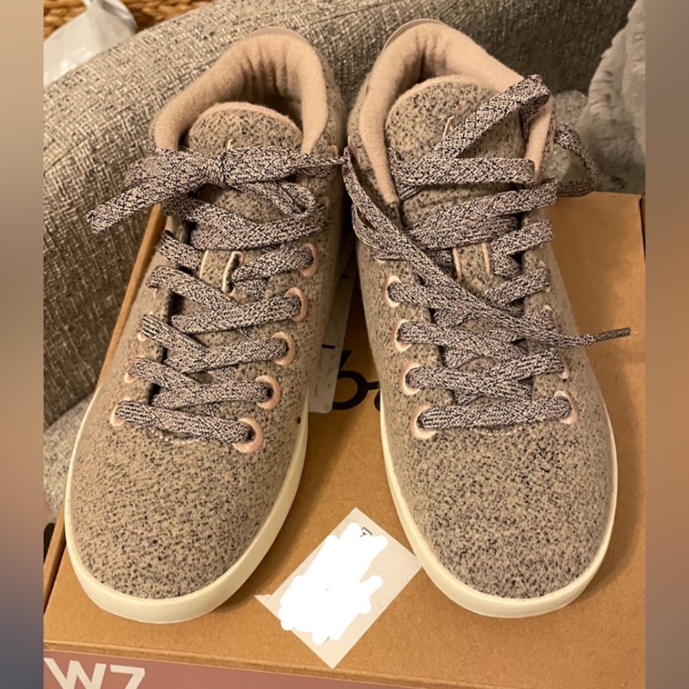 allbirds Women’s Wool Piper Mid for sale!